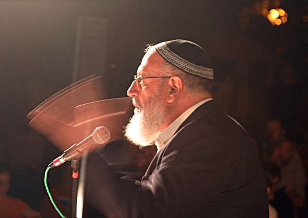 My Home Town, Efrat - Rav Golan speaking at a - Pro Gush Katif Demonstration in 