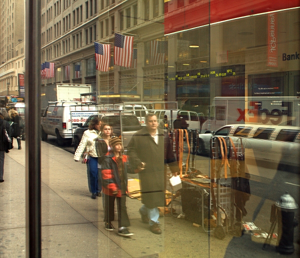 Another week in New York City - Stretch Limo On West 33rd Street