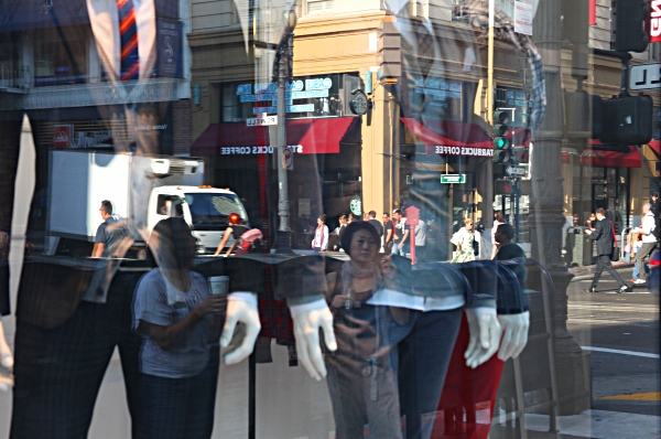 August in the US - Powell Street Starbucks, San Francisco