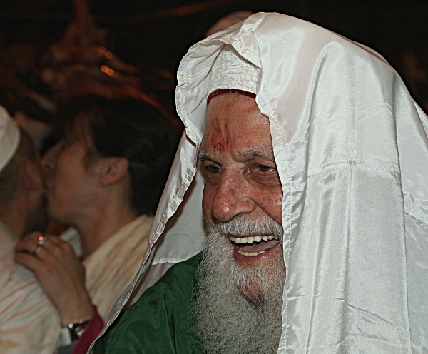 Samaritan, Shomronim, Passover Sacrifice -- Zevach - A cohen