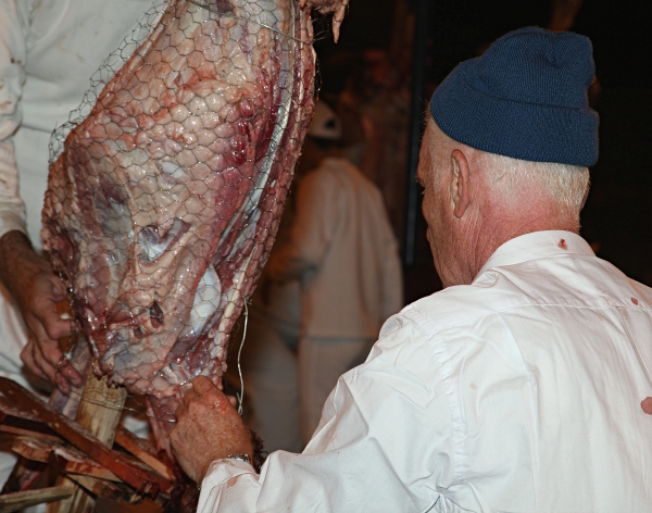 Samaritan, Shomronim, Passover Sacrifice -- Zevach - Skewering the lamb