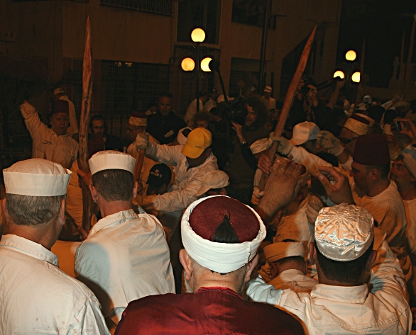 Samaritan, Shomronim, Passover Sacrifice -- Zevach - Throwing the lambs into the cooking pit