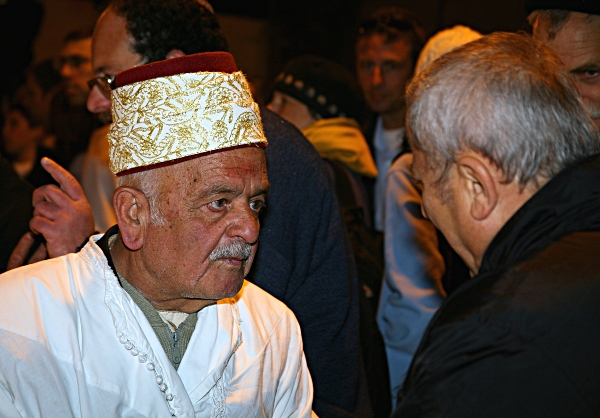 Samaritan, Shomronim, Passover Sacrifice - A Good Listener