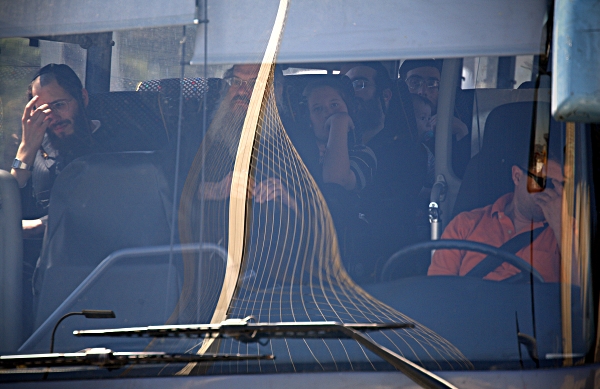 Yerushalayim - Jerusalem, the Kotel and the Temple Mount -- Har haBayit - Strings on a Bus
